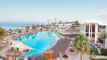 منتجع بيراميزا بيتش / Pyramisa Beach Resort